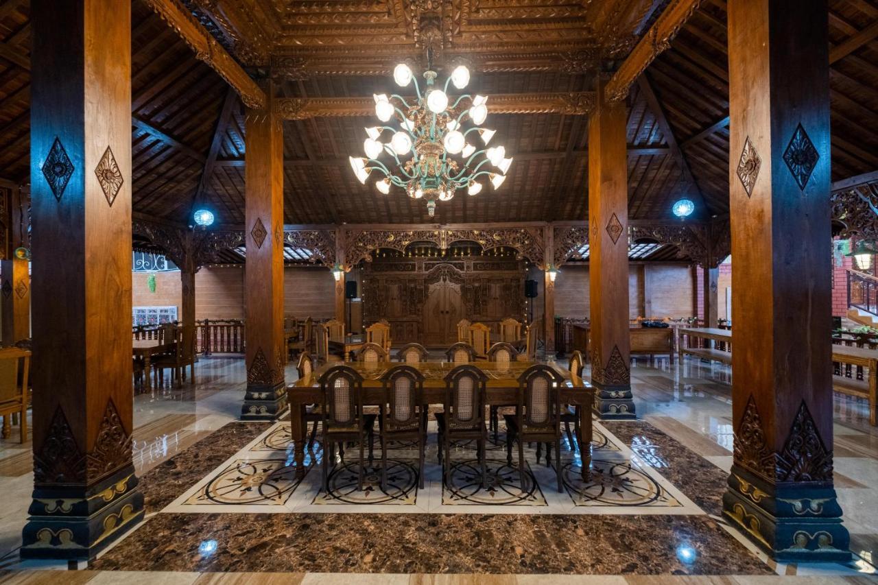 Sartini Inn Jogja Джокякарта Екстериор снимка