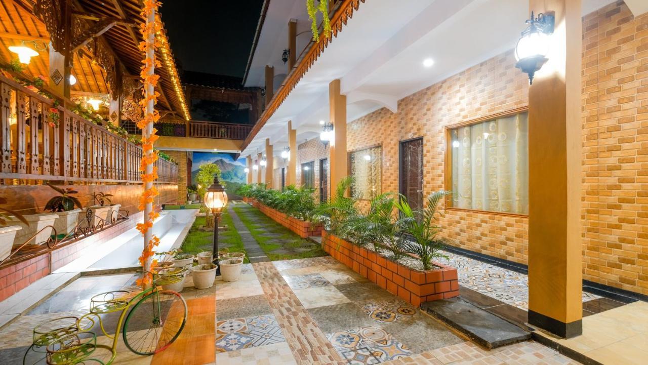 Sartini Inn Jogja Джокякарта Екстериор снимка