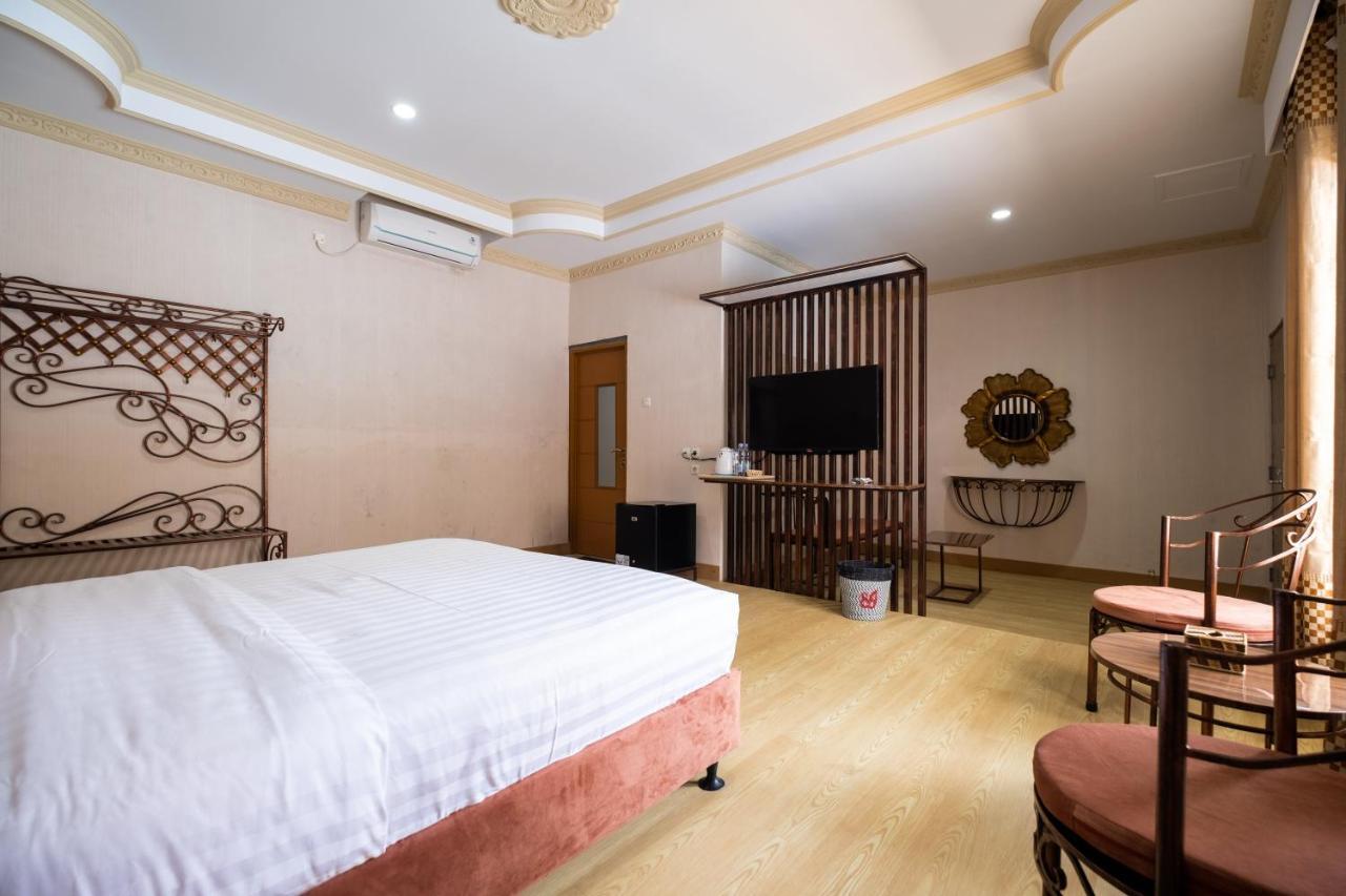 Sartini Inn Jogja Джокякарта Екстериор снимка