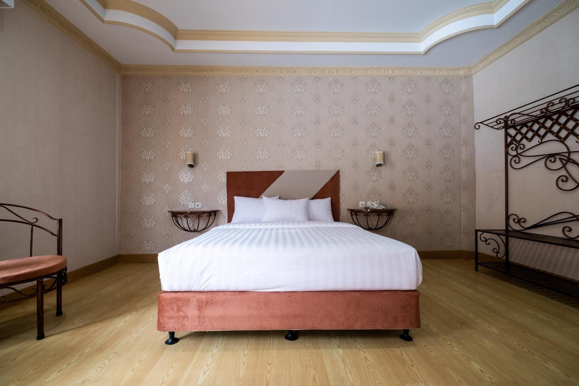 Sartini Inn Jogja Джокякарта Екстериор снимка