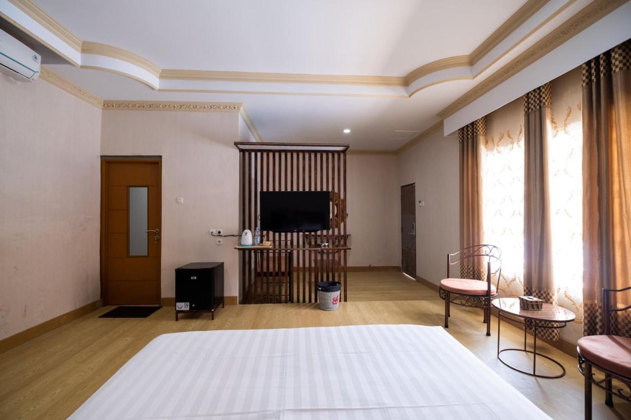 Sartini Inn Jogja Джокякарта Екстериор снимка