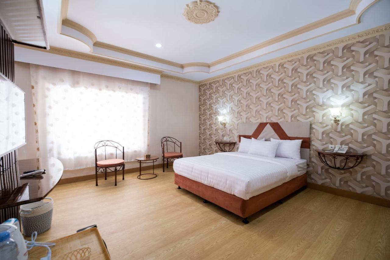 Sartini Inn Jogja Джокякарта Екстериор снимка