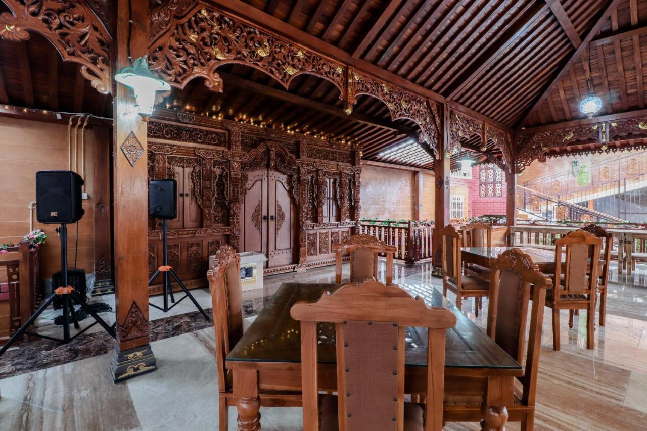 Sartini Inn Jogja Джокякарта Екстериор снимка