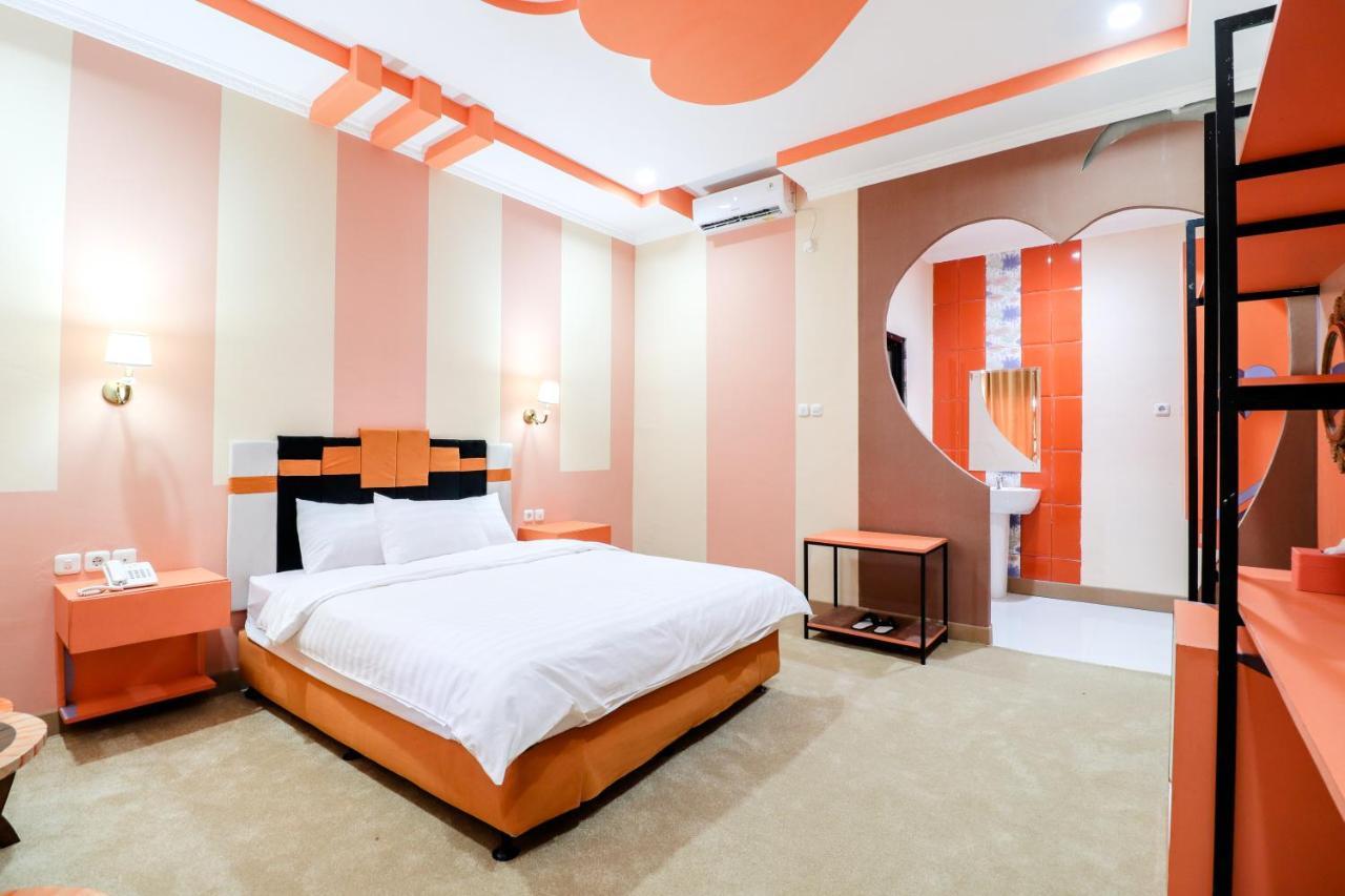Sartini Inn Jogja Джокякарта Екстериор снимка