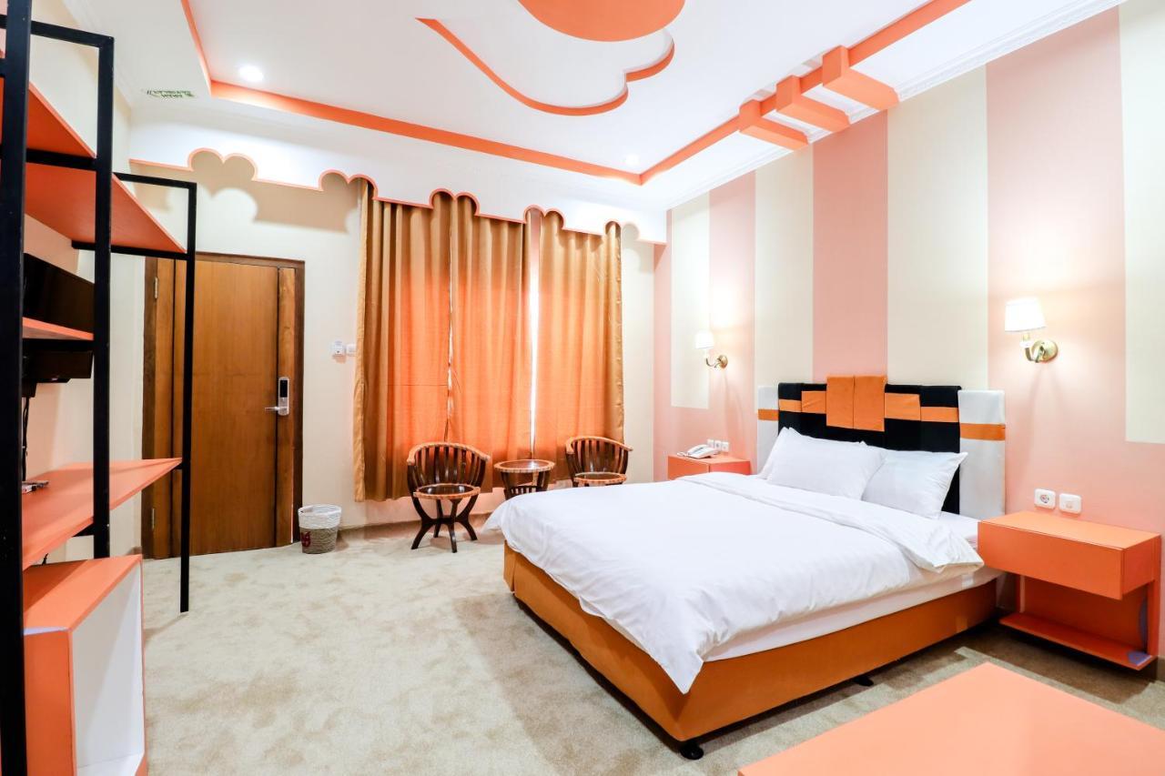 Sartini Inn Jogja Джокякарта Екстериор снимка