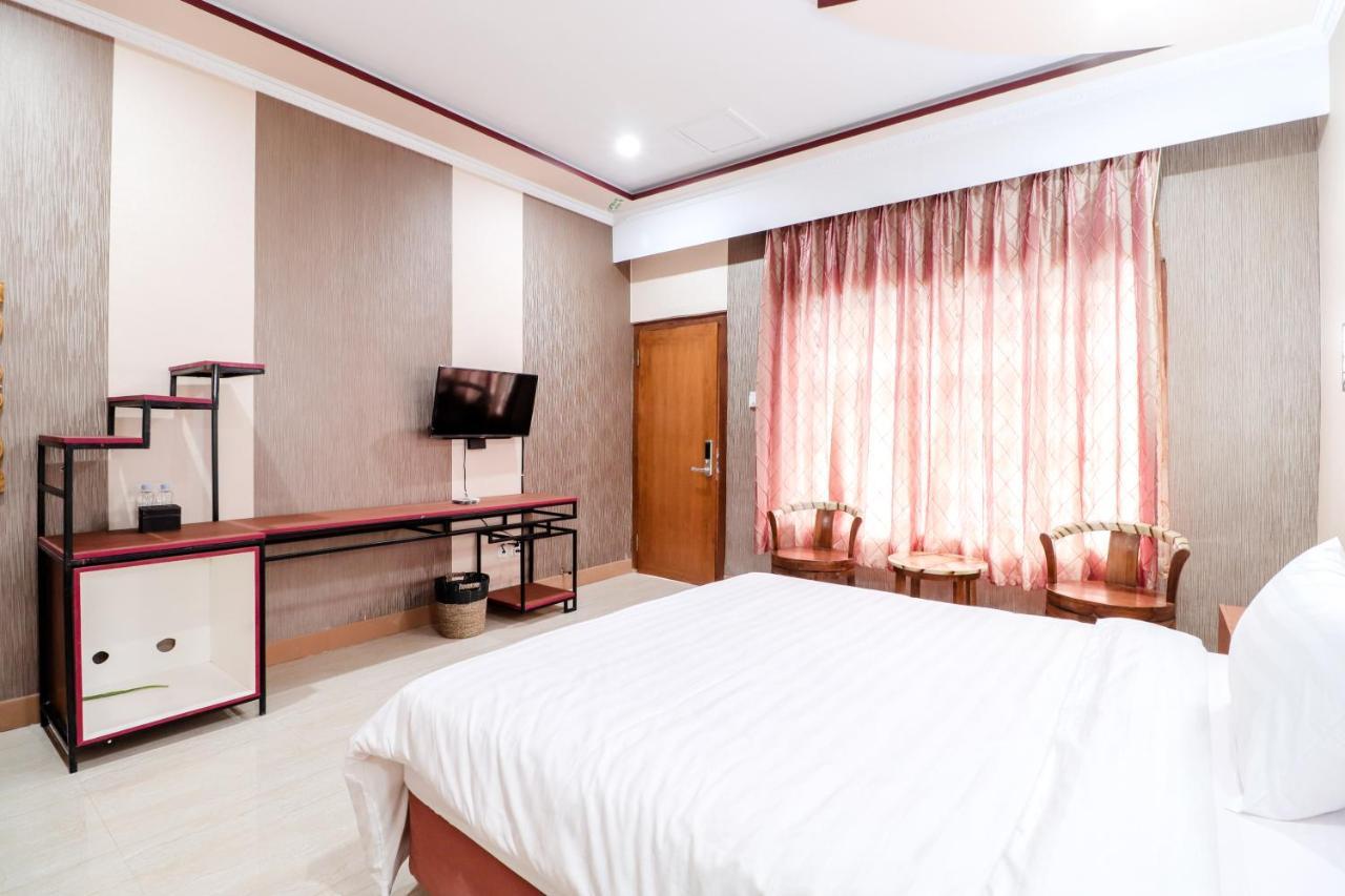 Sartini Inn Jogja Джокякарта Екстериор снимка